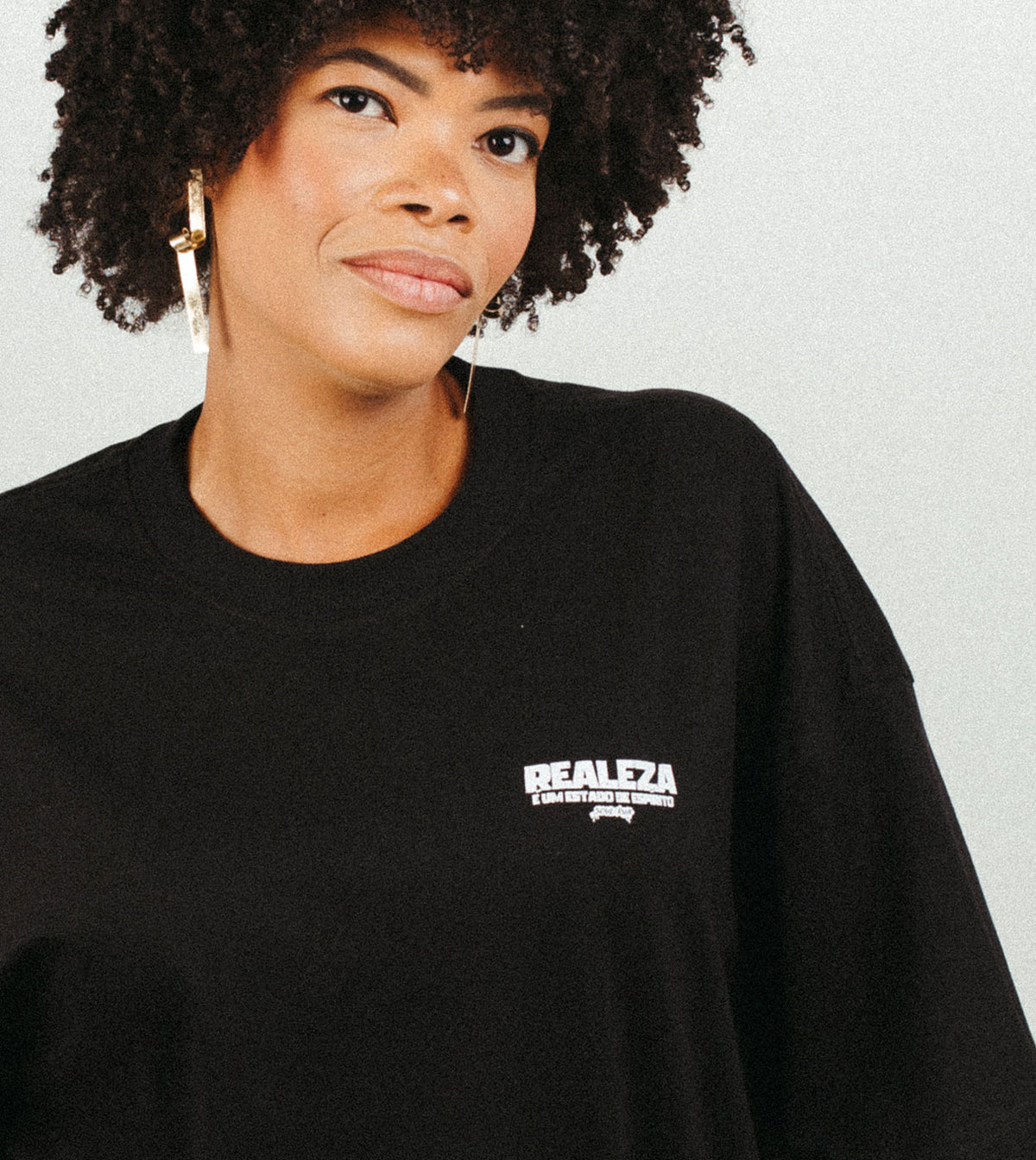 Camiseta Oversized - Garvey Realeza